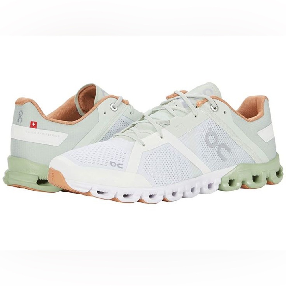 ON Cloudflow Running Shoes Aloe/White size 9